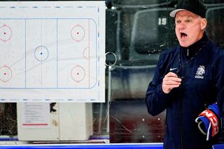 Staňte se trenérem reprezentace. Vyberte sestavu pro hokejové MS - Seznam Zprávy